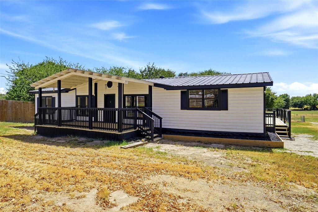 276 Wonder Drive, Springtown, TX 76082 — photo 4