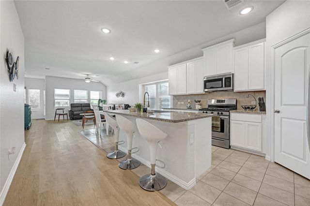 562 Long Beach Bay Dr, Katy, TX 77493