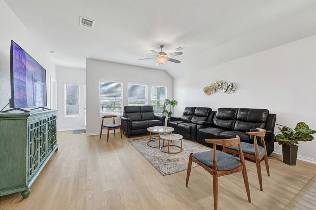 562 Long Beach Bay Dr, Katy, TX 77493