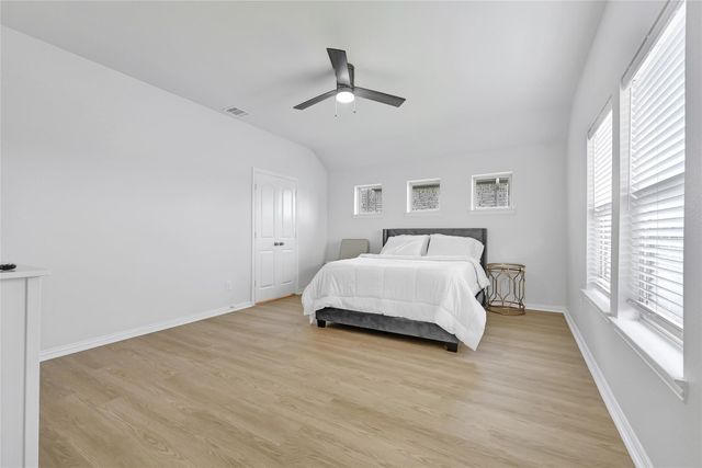 562 Long Beach Bay Dr, Katy, TX 77493