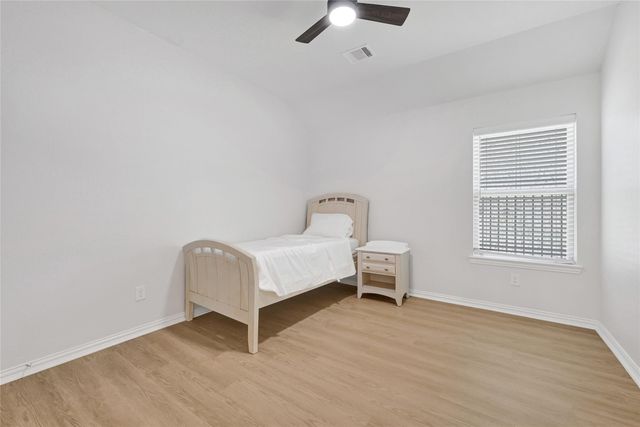 562 Long Beach Bay Dr, Katy, TX 77493