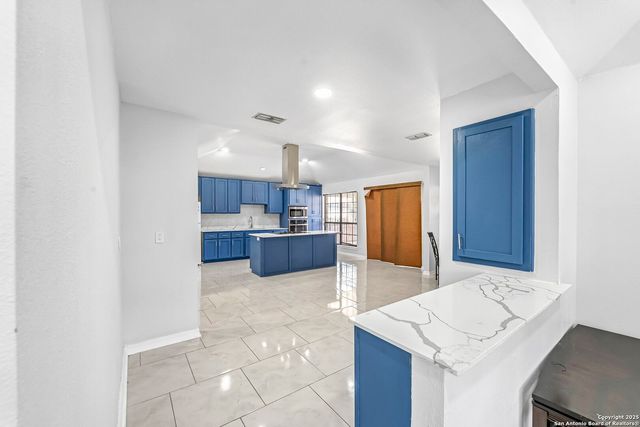 514 JACKSON KELLER RD, San Antonio, TX 78216