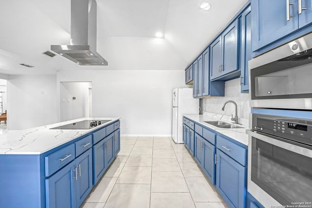 514 JACKSON KELLER RD, San Antonio, TX 78216