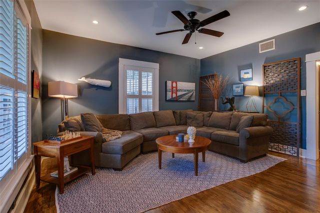 5911 Reiger Avenue, Dallas, TX 75214