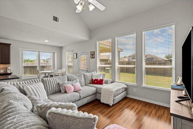2871 Ginger Cove Lane, Dickinson, TX 77539