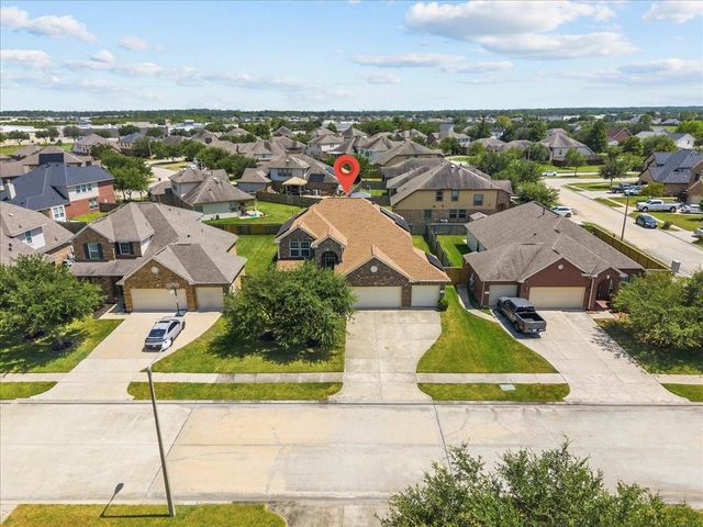 2871 Ginger Cove Lane, Dickinson, TX 77539