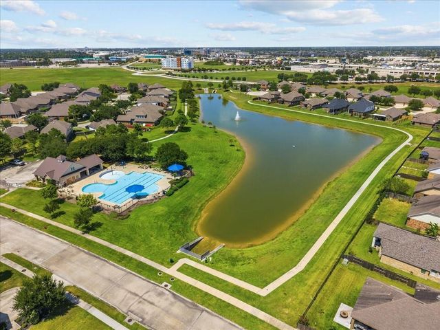 2871 Ginger Cove Lane, Dickinson, TX 77539