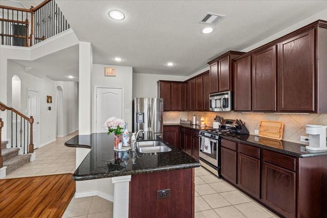2871 Ginger Cove Lane, Dickinson, TX 77539