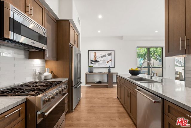 2300 Wilshire Boulevard 219, Santa Monica, CA 90403
