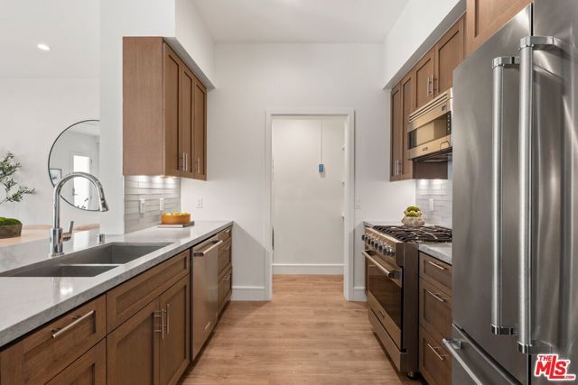 2300 Wilshire Boulevard 219, Santa Monica, CA 90403