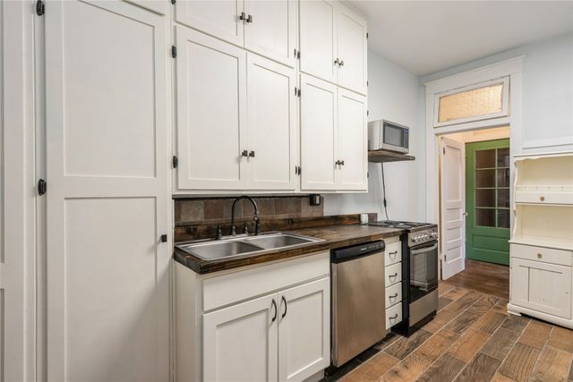 110 W Court Avenue, Winterset, IA 50273