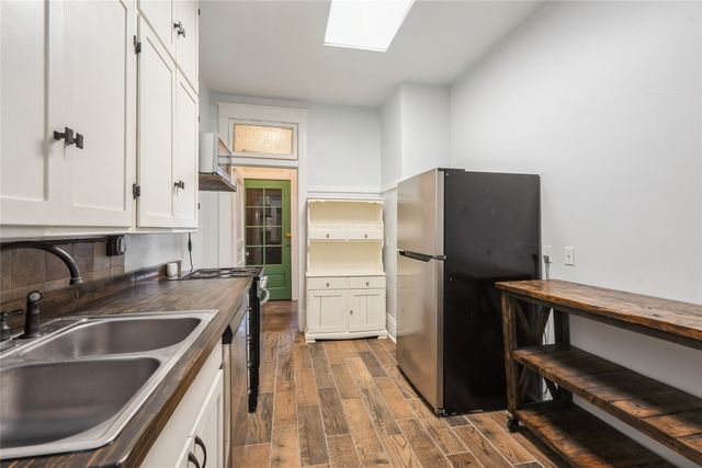 110 W Court Avenue, Winterset, IA 50273