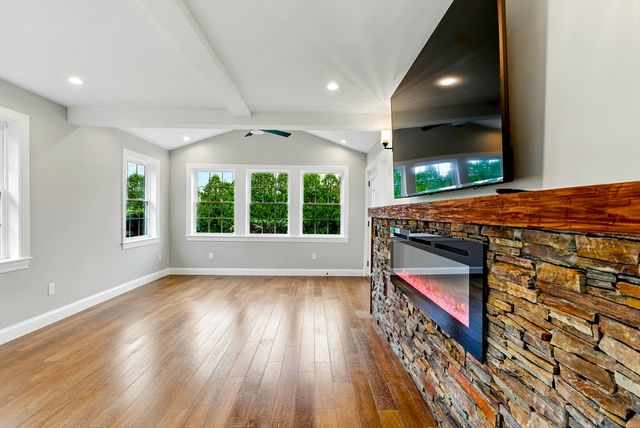 267 F S. Main Street, Hopedale, MA 01747