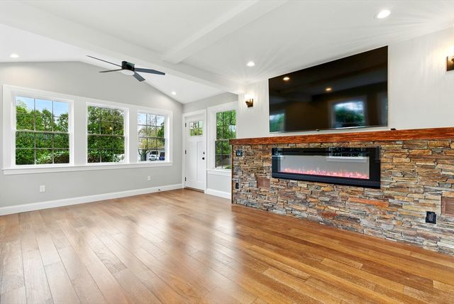 267 F S. Main Street, Hopedale, MA 01747