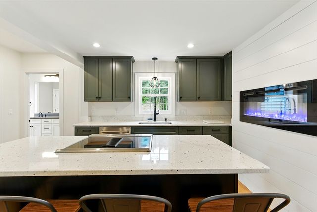 267 F S. Main Street, Hopedale, MA 01747