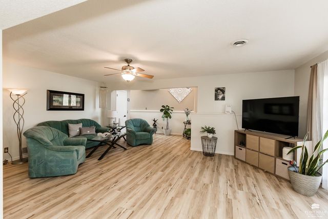 1518 Holly Lane, Junction City, KS 66441