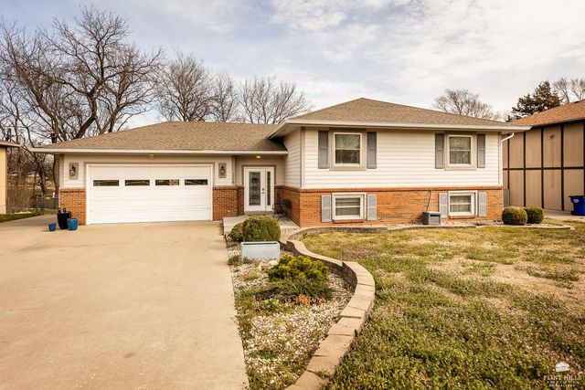 1518 Holly Lane, Junction City, KS 66441