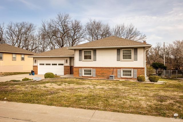1518 Holly Lane, Junction City, KS 66441