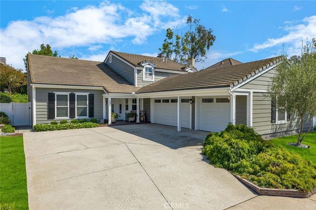 394 S Smokeridge, Anaheim Hills, CA 92807