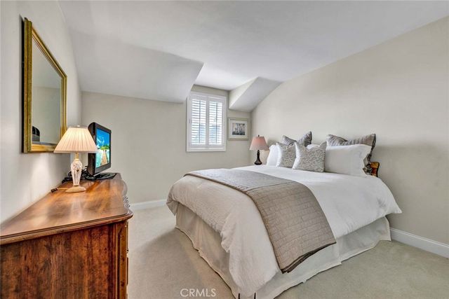 394 S Smokeridge, Anaheim Hills, CA 92807