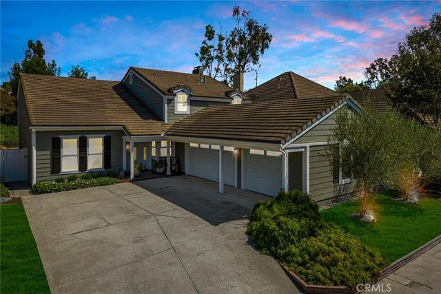 394 S Smokeridge, Anaheim Hills, CA 92807