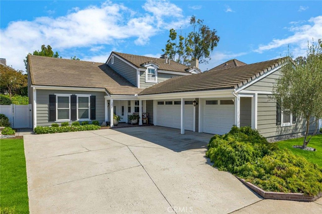 394 S Smokeridge, Anaheim Hills, CA 92807 — photo 2