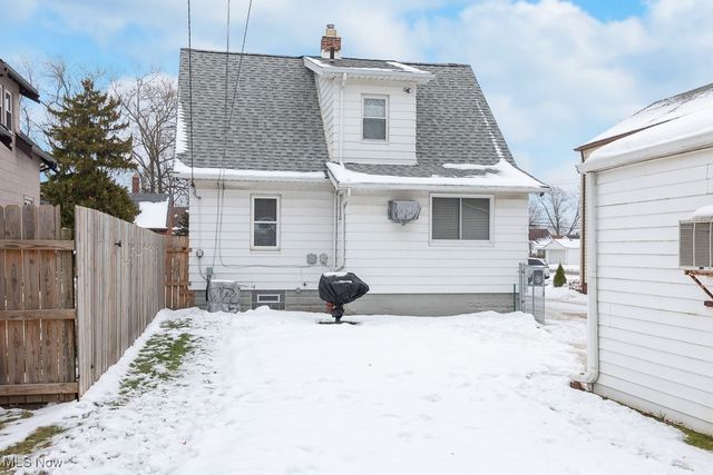 4572 W 149th Street, Cleveland, OH 44135