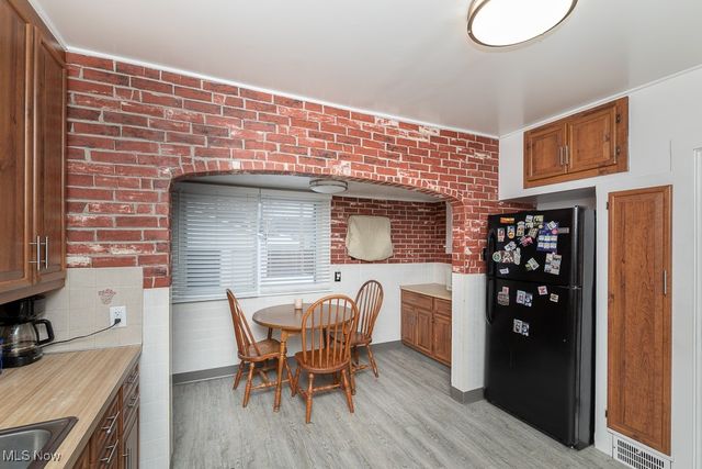 4572 W 149th Street, Cleveland, OH 44135