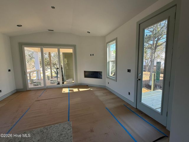 98 SE 43rd Street, Oak Island, NC 28465