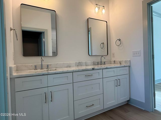 98 SE 43rd Street, Oak Island, NC 28465