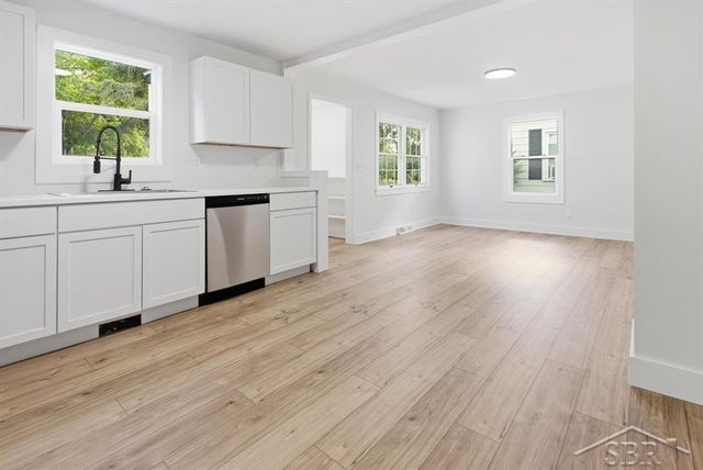 2805 E Ashman Street, Midland, MI 48642