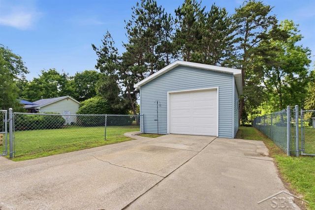 2805 E Ashman Street, Midland, MI 48642