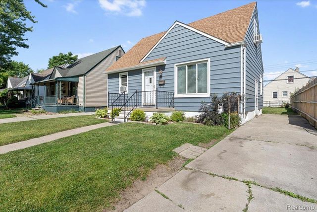 2960 Bailey Avenue, Lincoln Park, MI 48146