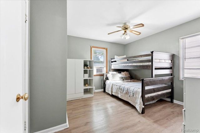 2960 Bailey Avenue, Lincoln Park, MI 48146