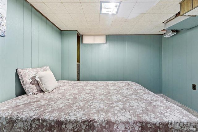 2960 Bailey Avenue, Lincoln Park, MI 48146