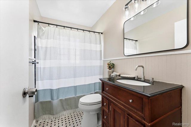 2960 Bailey Avenue, Lincoln Park, MI 48146