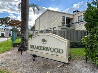 1512 Shaker Circle, Wellington, FL 33414