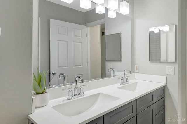 8187 Woodward Drive, West Chester, OH 45069