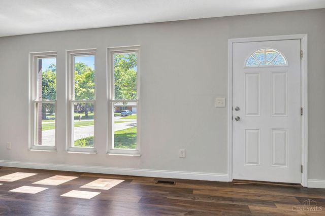 8187 Woodward Drive, West Chester, OH 45069