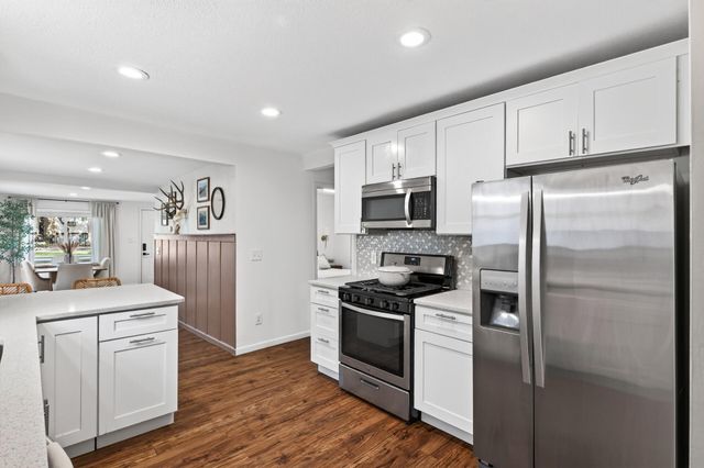 2733 Louisiana Avenue S, Saint Louis Park, MN 55426