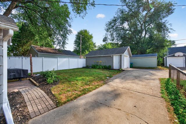 2733 Louisiana Avenue S, Saint Louis Park, MN 55426