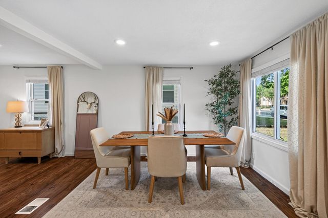 2733 Louisiana Avenue S, Saint Louis Park, MN 55426