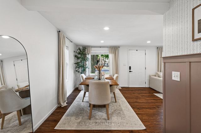 2733 Louisiana Avenue S, Saint Louis Park, MN 55426