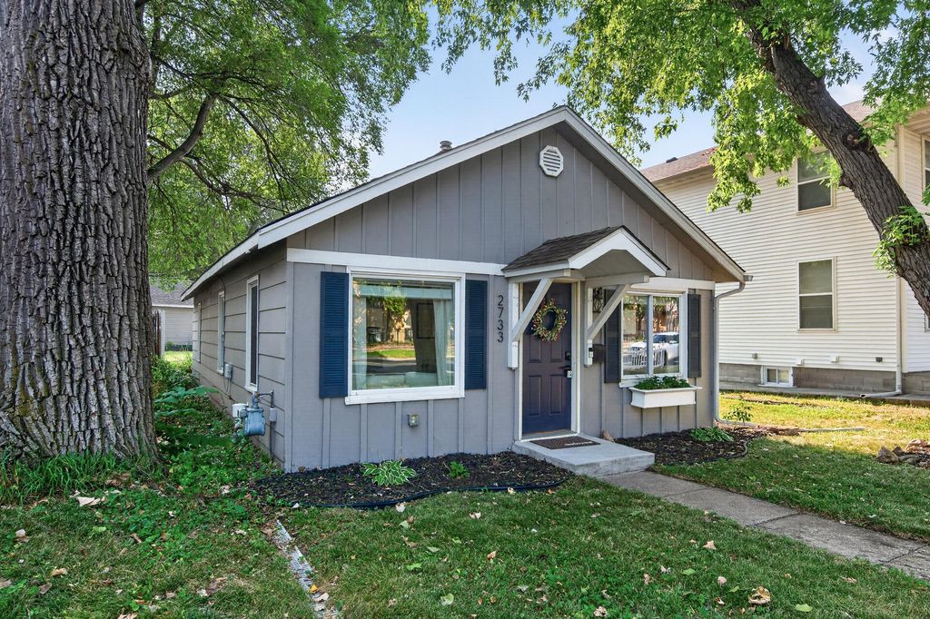 2733 Louisiana Avenue S, Saint Louis Park, MN 55426