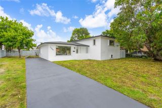 1265 NE 201st Ter, Miami, FL 33179