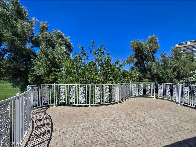 3181 Bel Air Drive, Las Vegas, NV 89109