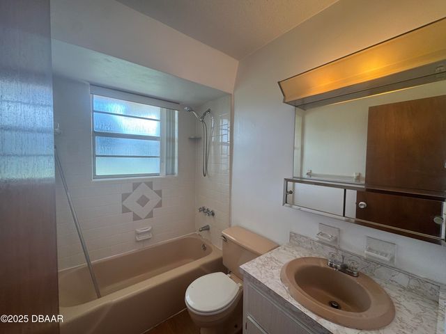 2411 Kenilworth Avenue, South Daytona, FL 32119