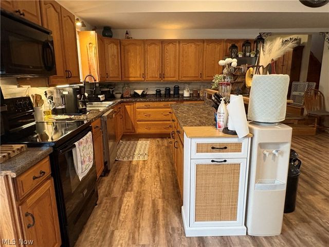 44017 State Route 162, Wellington, OH 44090