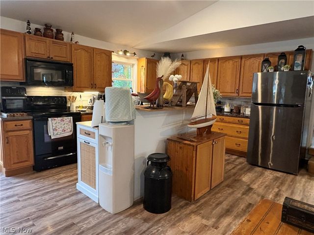 44017 State Route 162, Wellington, OH 44090