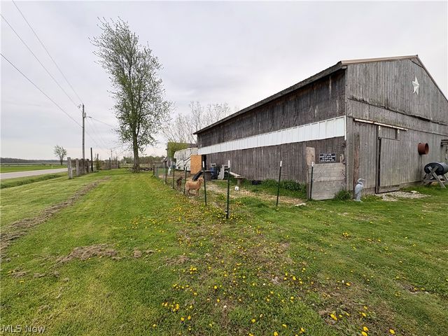 44017 State Route 162, Wellington, OH 44090